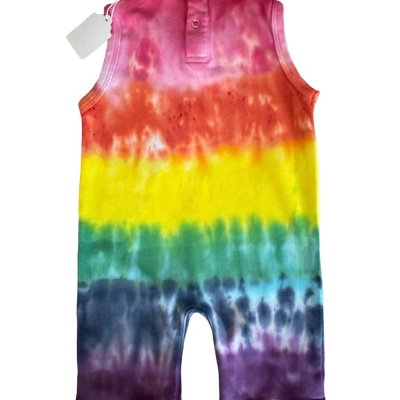 Adorable BRAND NEW hand tie dye baby outfit. - Picture 2 of 4